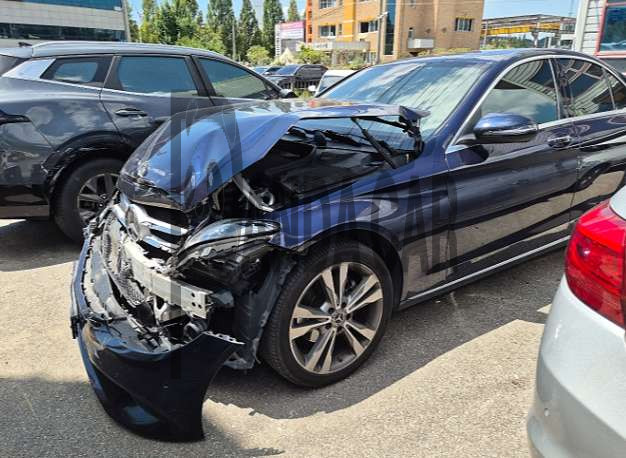 2019 Mercedes-Benz C220 d, photograph 4