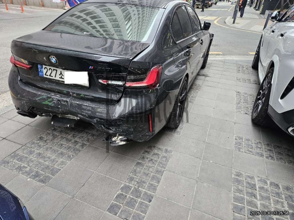 2024 BMW M340i, photograph 4