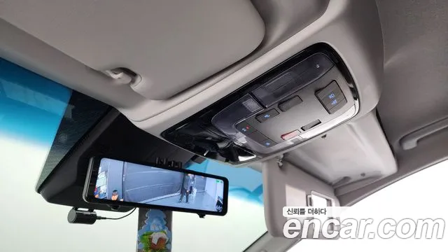 2025 Hyundai Staria L3.5 Cargo 5-Seater, photograph 1