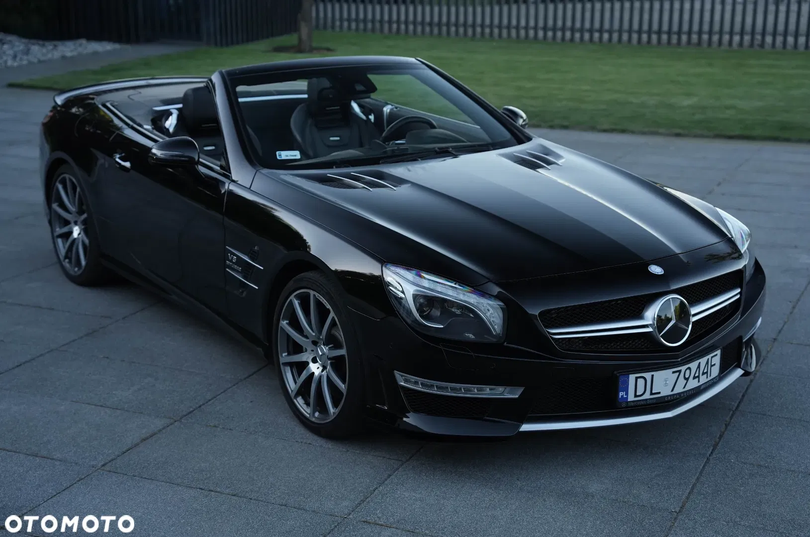 2012 Mercedes-Benz SL 63 AMG, photograph 1