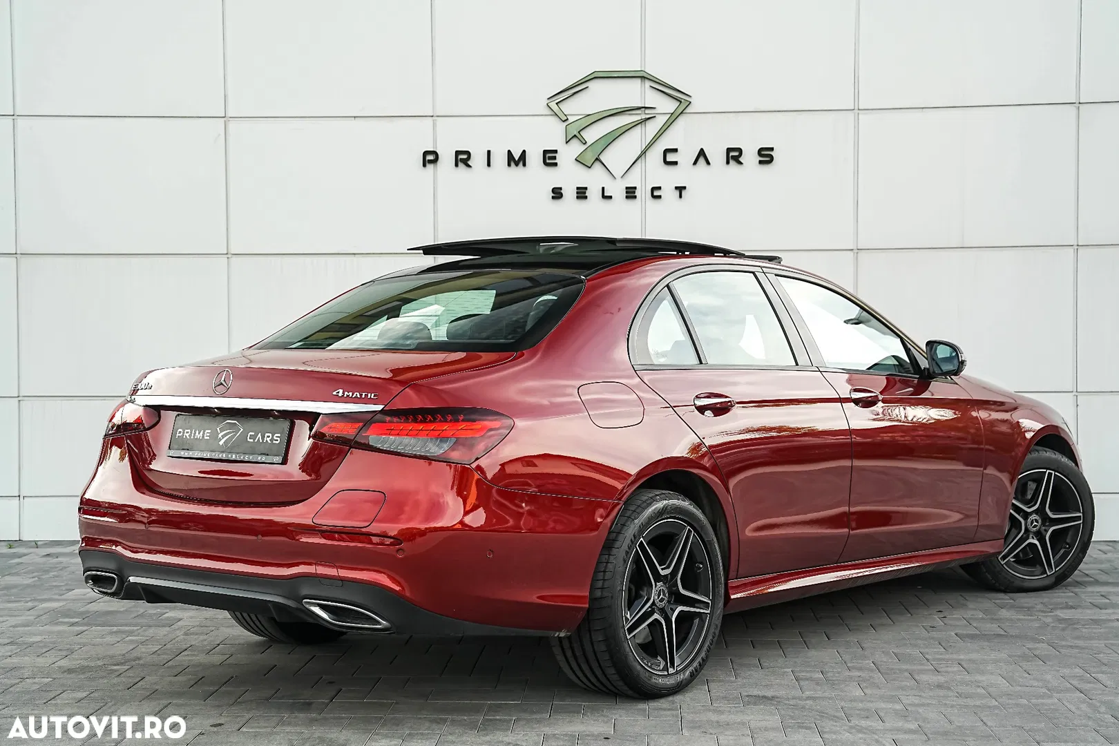 2022 Mercedes-Benz E 300e 4Matic 9G-TRONIC Edition AMG Line, photograph 2