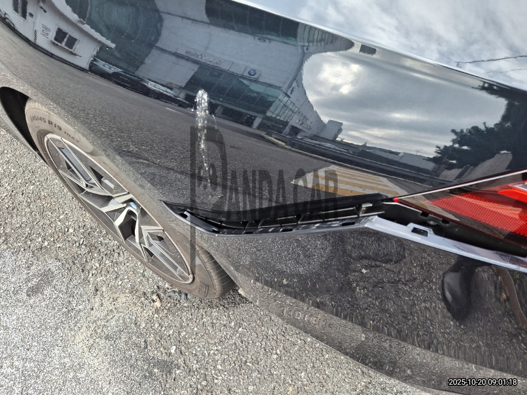 2025 BMW 520i, photograph 4