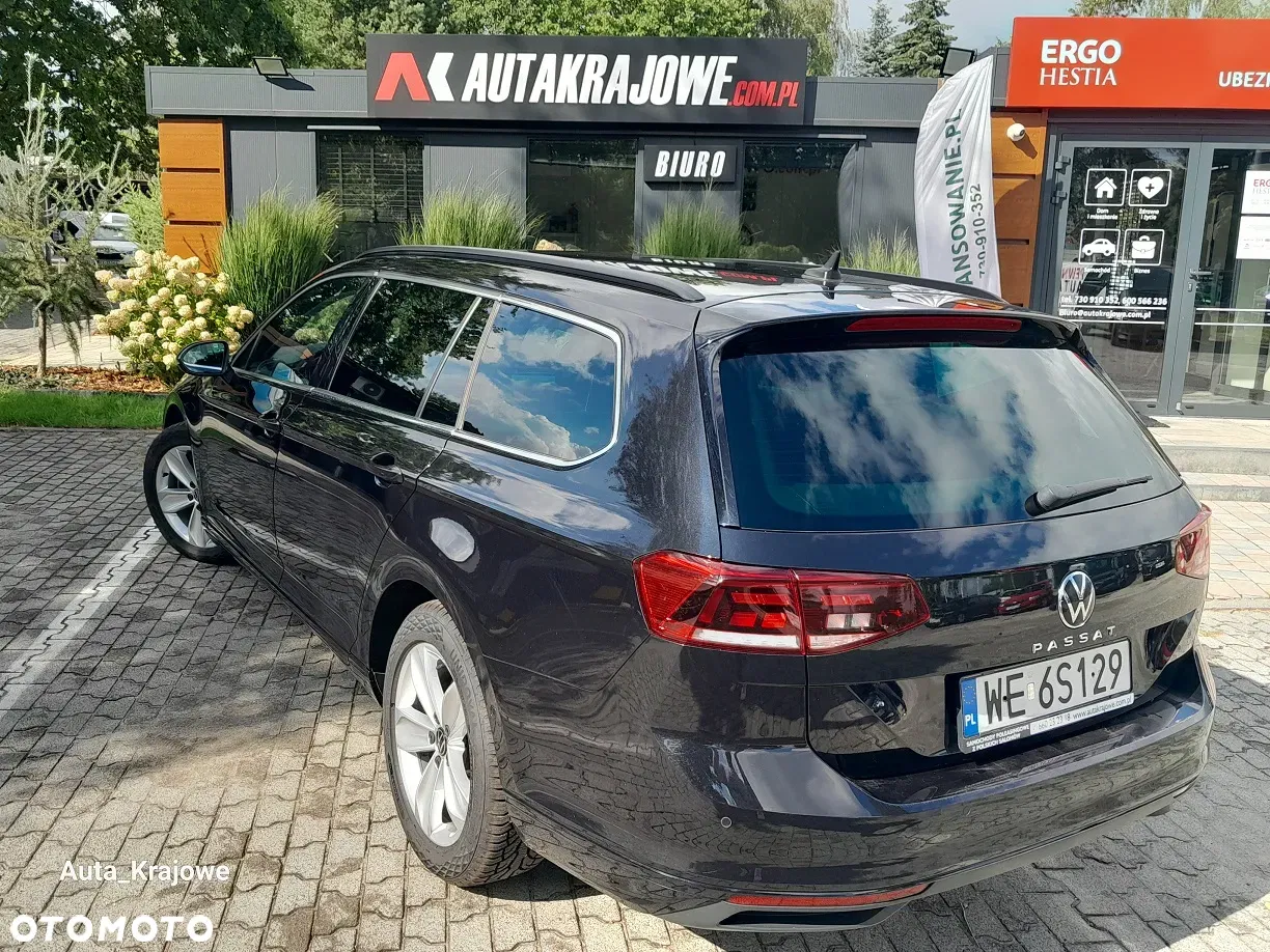 2022 Volkswagen Passat 2.0 TSI Business DSG, photograph 3