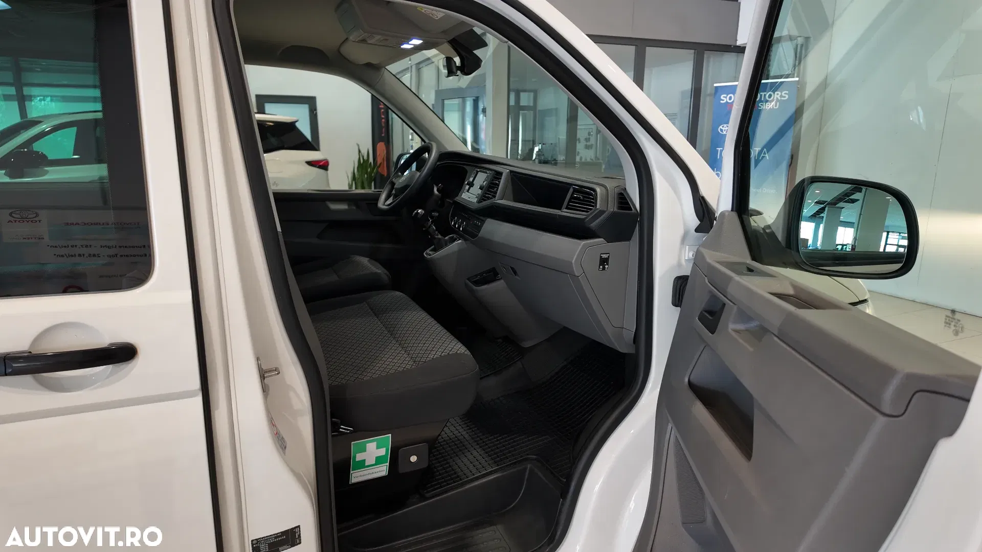 2022 Volkswagen Caravelle 2.0 TDI 81 kW LR Comfortline, photograph 11