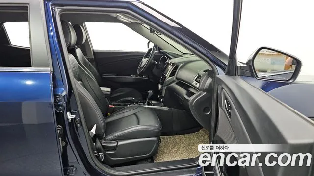 2018 KG_Mobility_Ssangyong TIBOLI VX 2WD, photograph 2