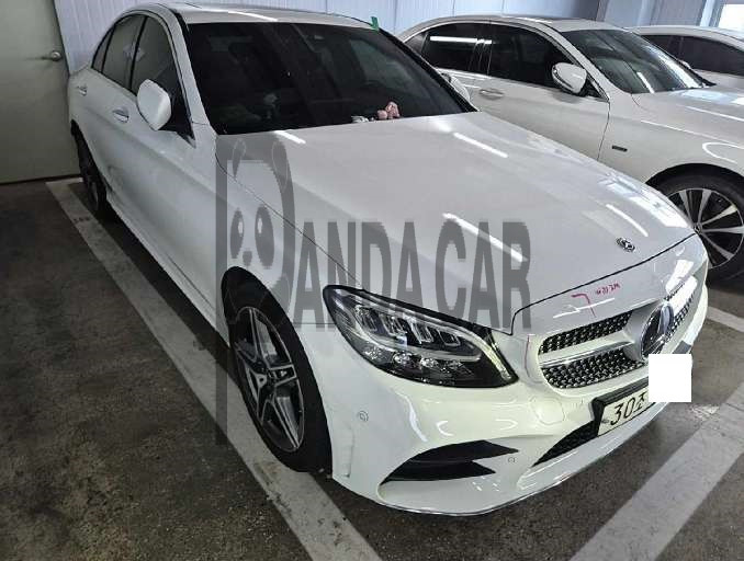 2019 Mercedes-Benz C220 d 4Matic, photograph 2