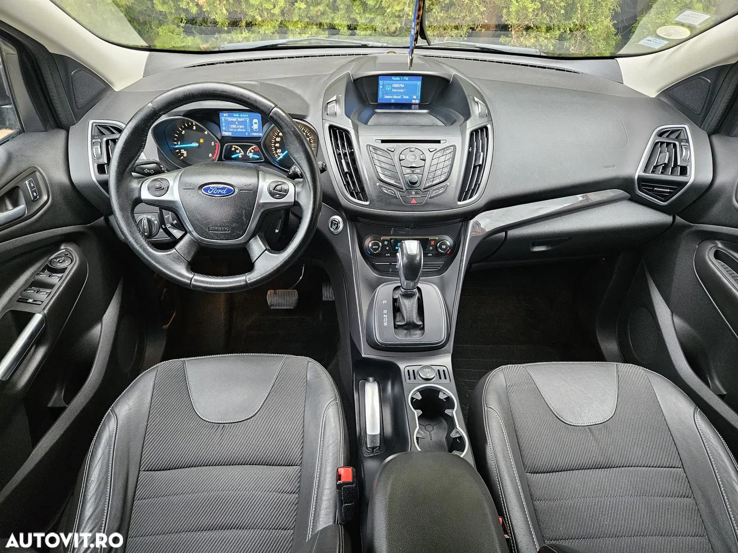 2014 Ford Kuga, photograph 3