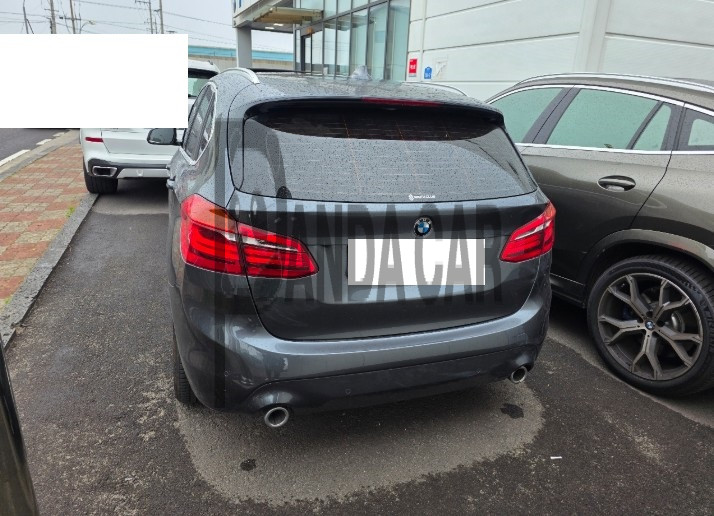 2021 BMW Active Tourer, photograph 3