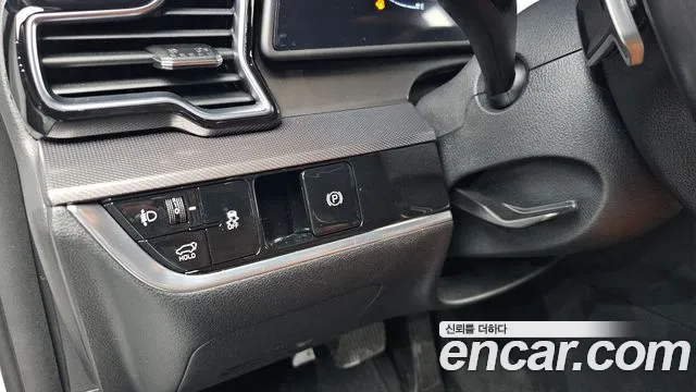 Kia Sportage Gasoline 1.6 Turbo 2WD — photo 1 of 33