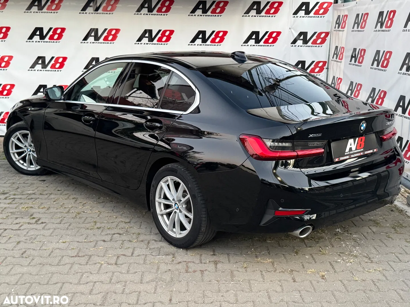 2020 BMW Seria 3 320d xDrive Aut. Luxury Line, photograph 3