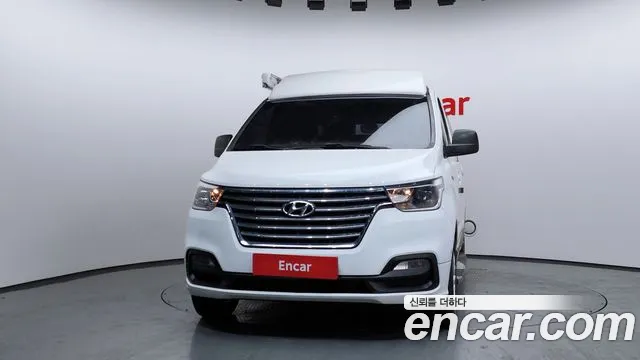 Hyundai Starex Camping car — photo 1 of 20