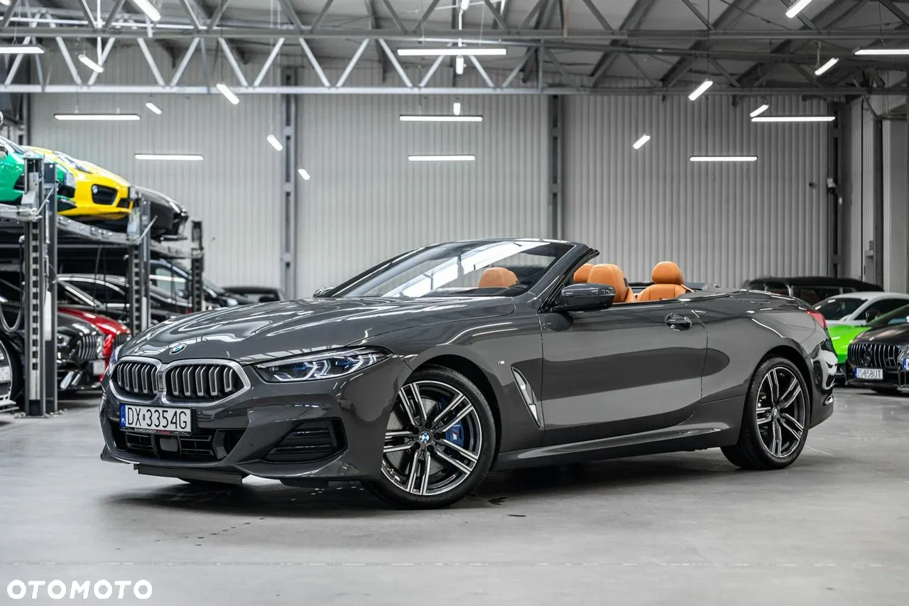 2025 BMW Seria 8 840i, photograph 1