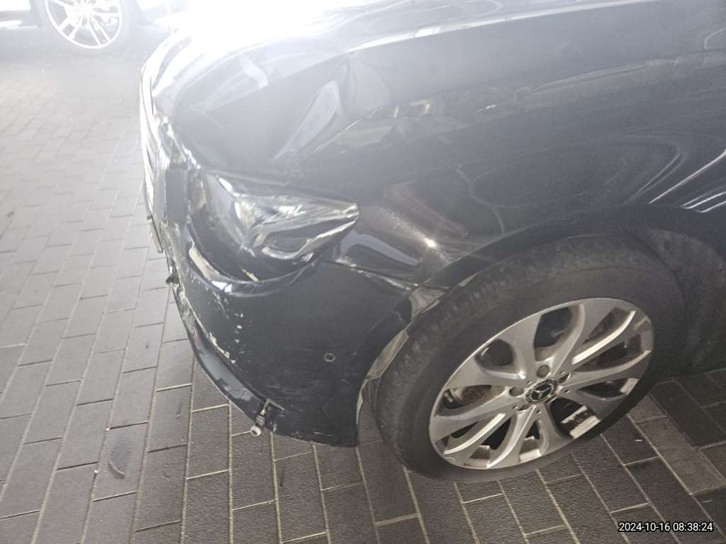 2018 Mercedes-Benz E220 d 4Matic, photograph 3