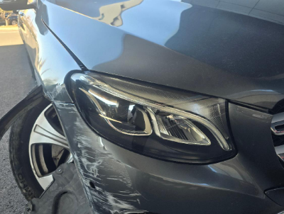 2017 Mercedes-Benz GLC220 d 4Matic, photograph 3