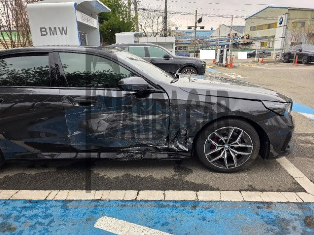 2026 BMW 520i, photograph 2