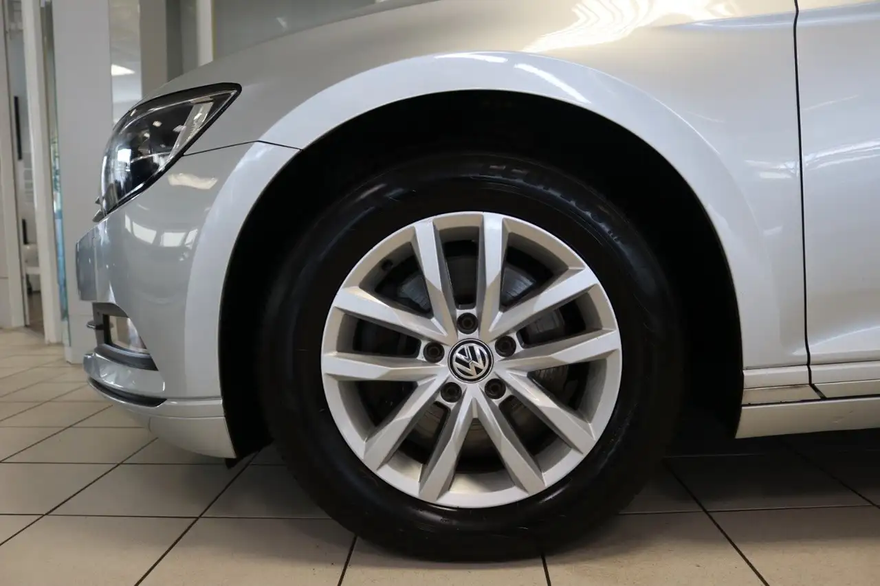 2016 Volkswagen Passat Variant Comfortline Start-Stop ACC PDC, photograph 3