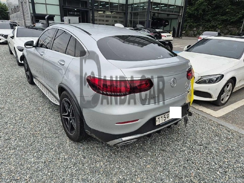 2020 Mercedes-Benz GLC300 4MATIC Coupe, photograph 4