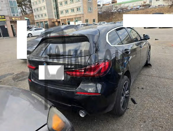 2020 BMW 118d Sport, photograph 1
