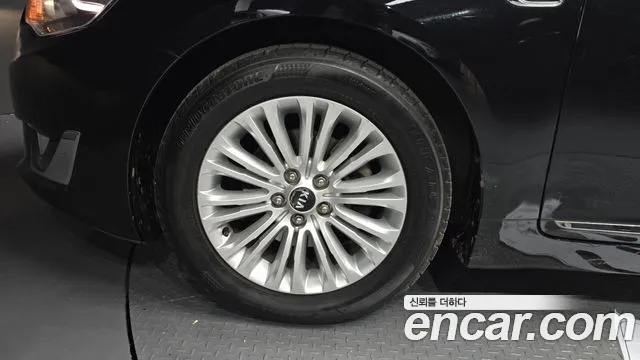 2013 Kia K7 2.4 GDI Prestige, photograph 4