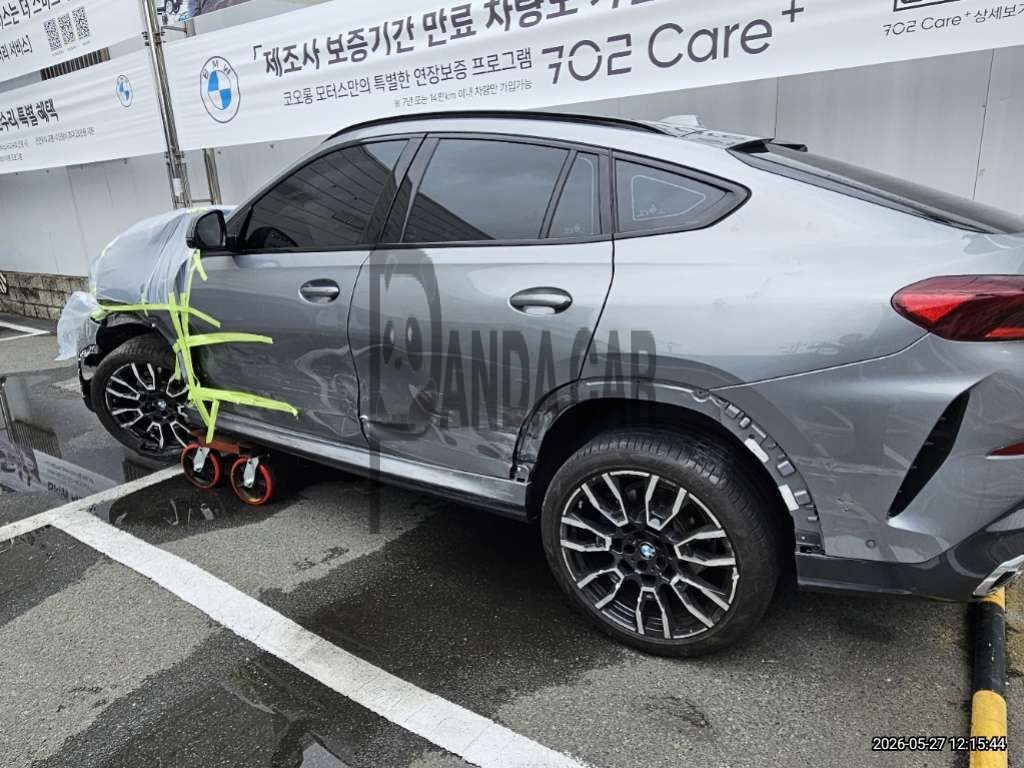 2025 BMW X6 xDrive30d M Sport, photograph 2