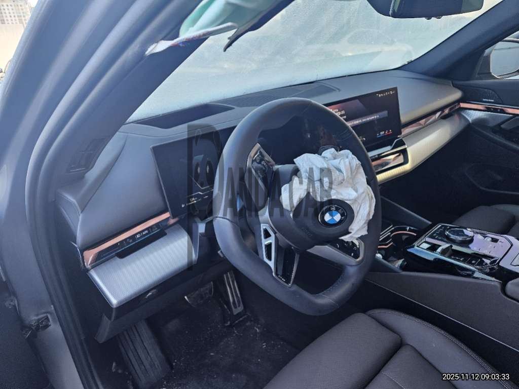 2025 BMW 520i, photograph 5