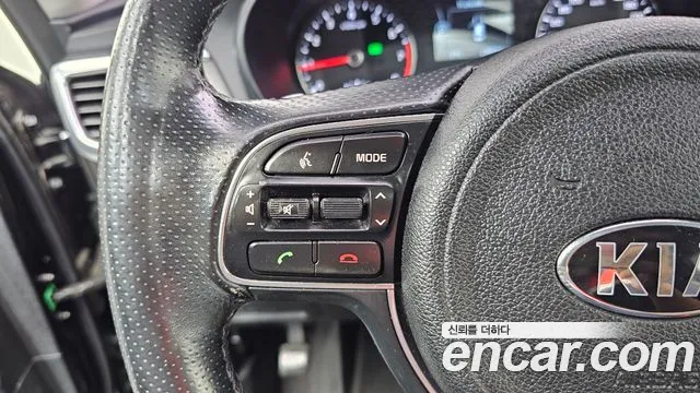 Kia K5 1.6 Turbo SX — photo 1 of 32