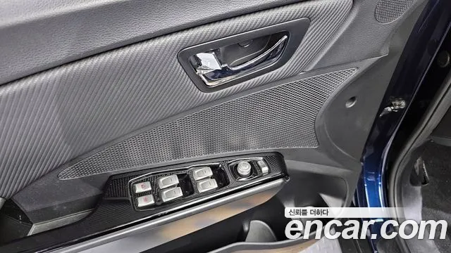 KG_Mobility_Ssangyong TIBOLI Diesel IX 2WD — photo 1 of 20