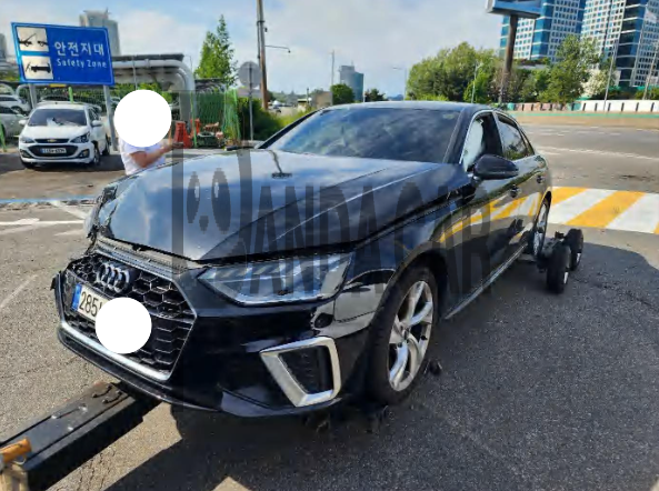 2022 Audi A4 35 TDI, photograph 3