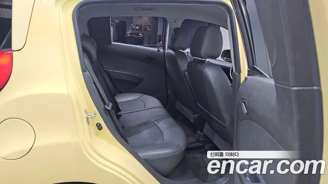 2013 ChevroletGMDaewoo Spark LT, photograph 9