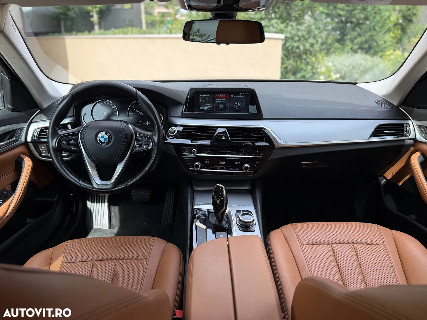 2017 BMW Seria 5 520d AT, photograph 9