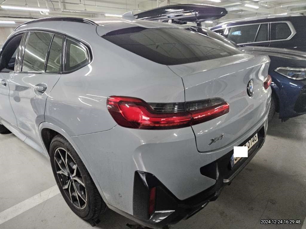 2022 BMW X4 xDrive20d, photograph 5