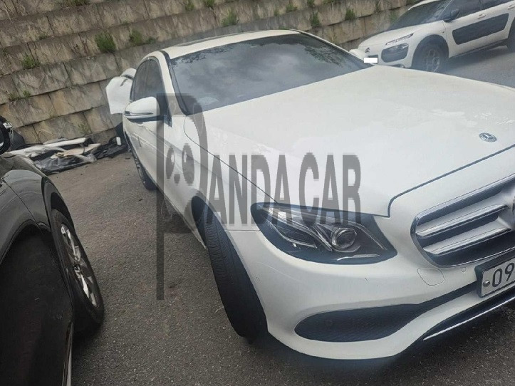 2019 Mercedes-Benz E220 d, photograph 4