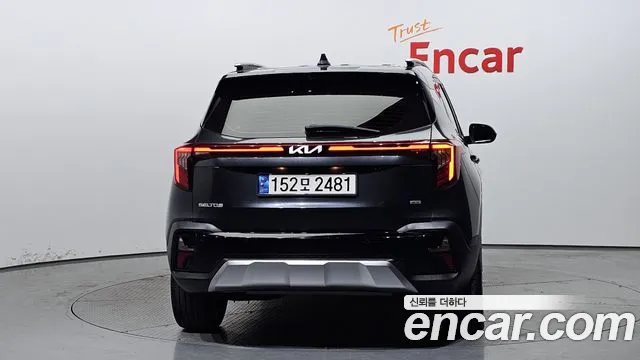 Kia Seltos Gasoline 1.6 Turbo 4WD — photo 1 of 20