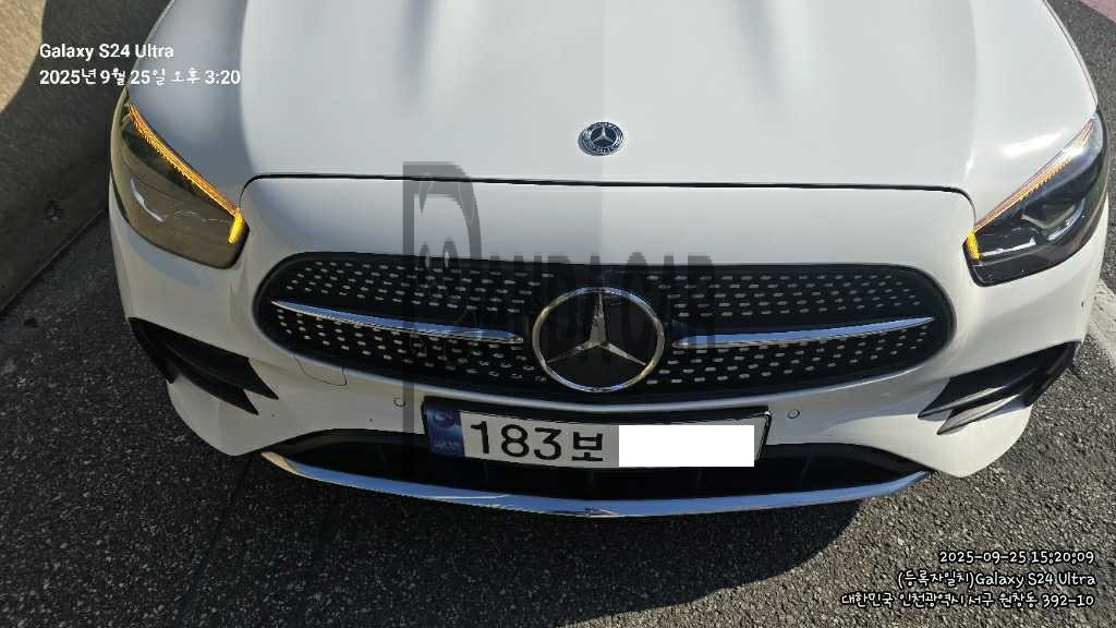 2023 Mercedes-Benz E450 4MATIC Coupe, photograph 1
