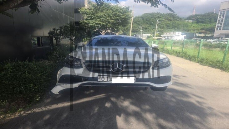 2018 Mercedes-Benz E300 4Matic, photograph 1