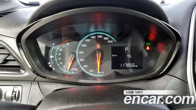 2016 ChevroletGMDaewoo Spark LT, photograph 9