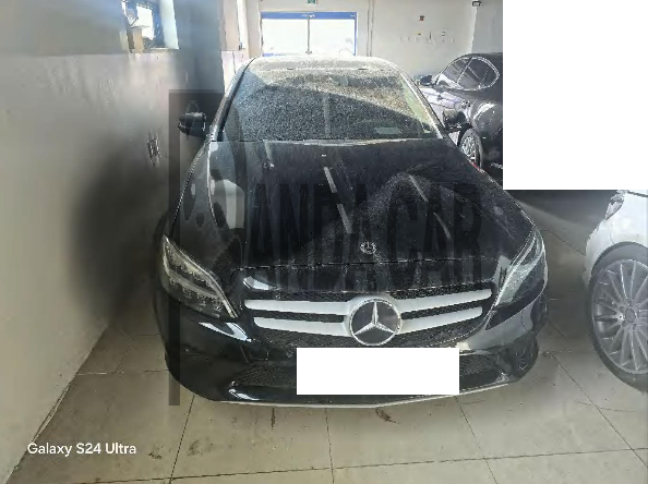 2020 Mercedes-Benz C200, photograph 1