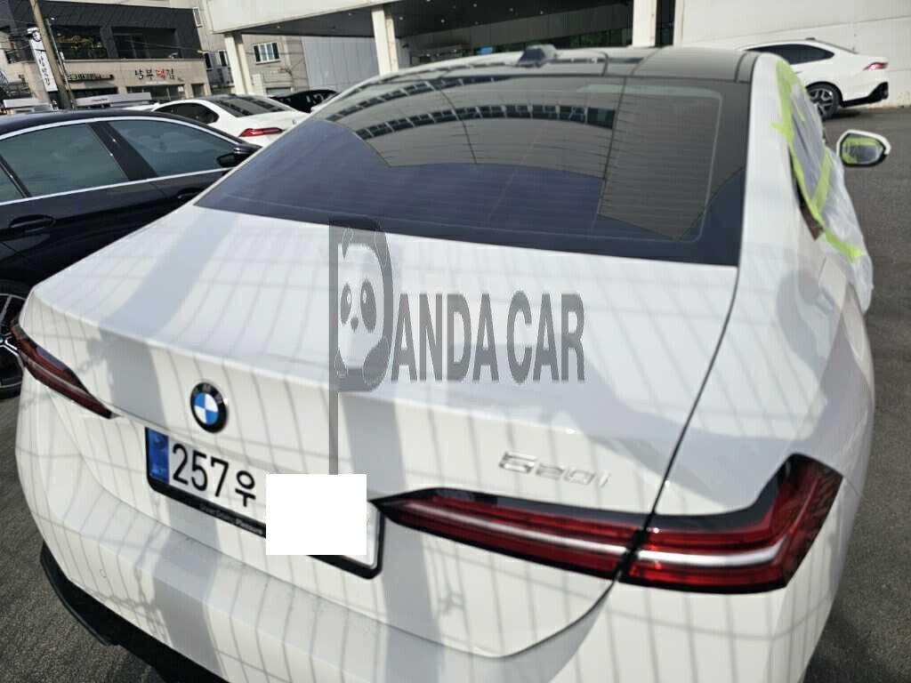 2026 BMW 520i, photograph 1