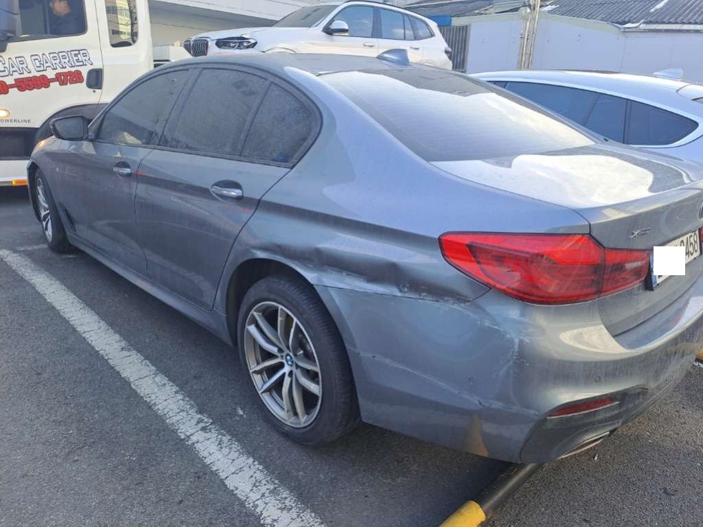 2017 BMW 520d xDrive, photograph 3