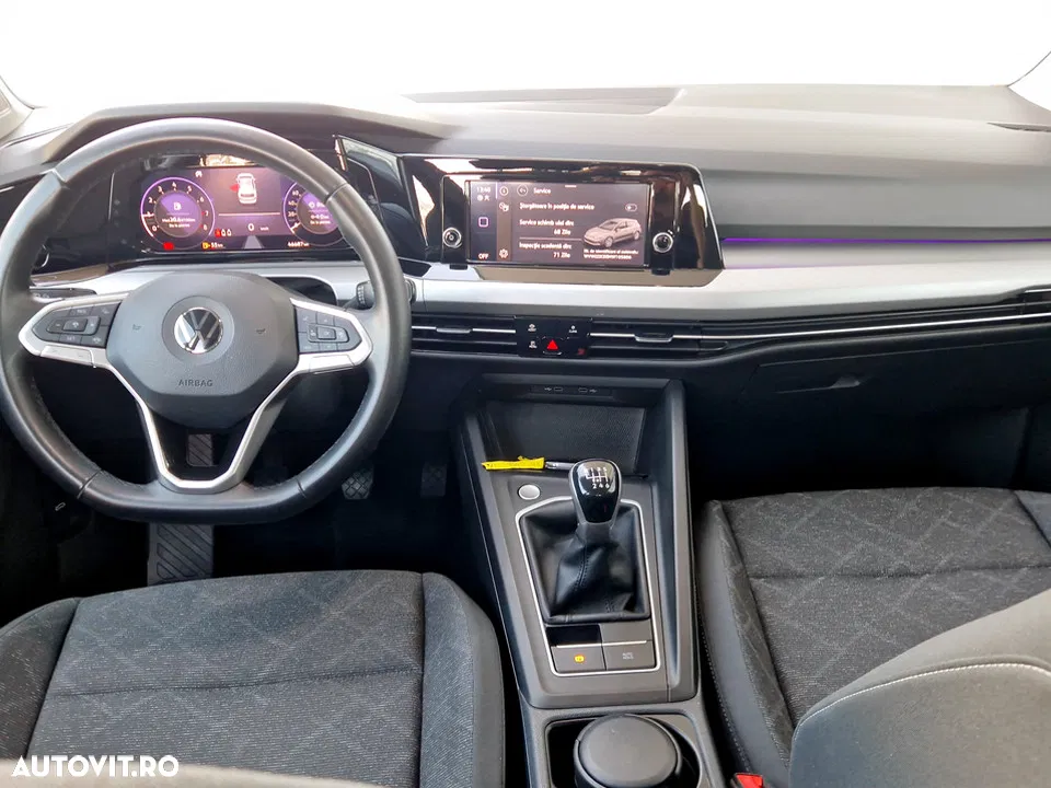 2021 Volkswagen Golf 1.0 TSI Life, photograph 10