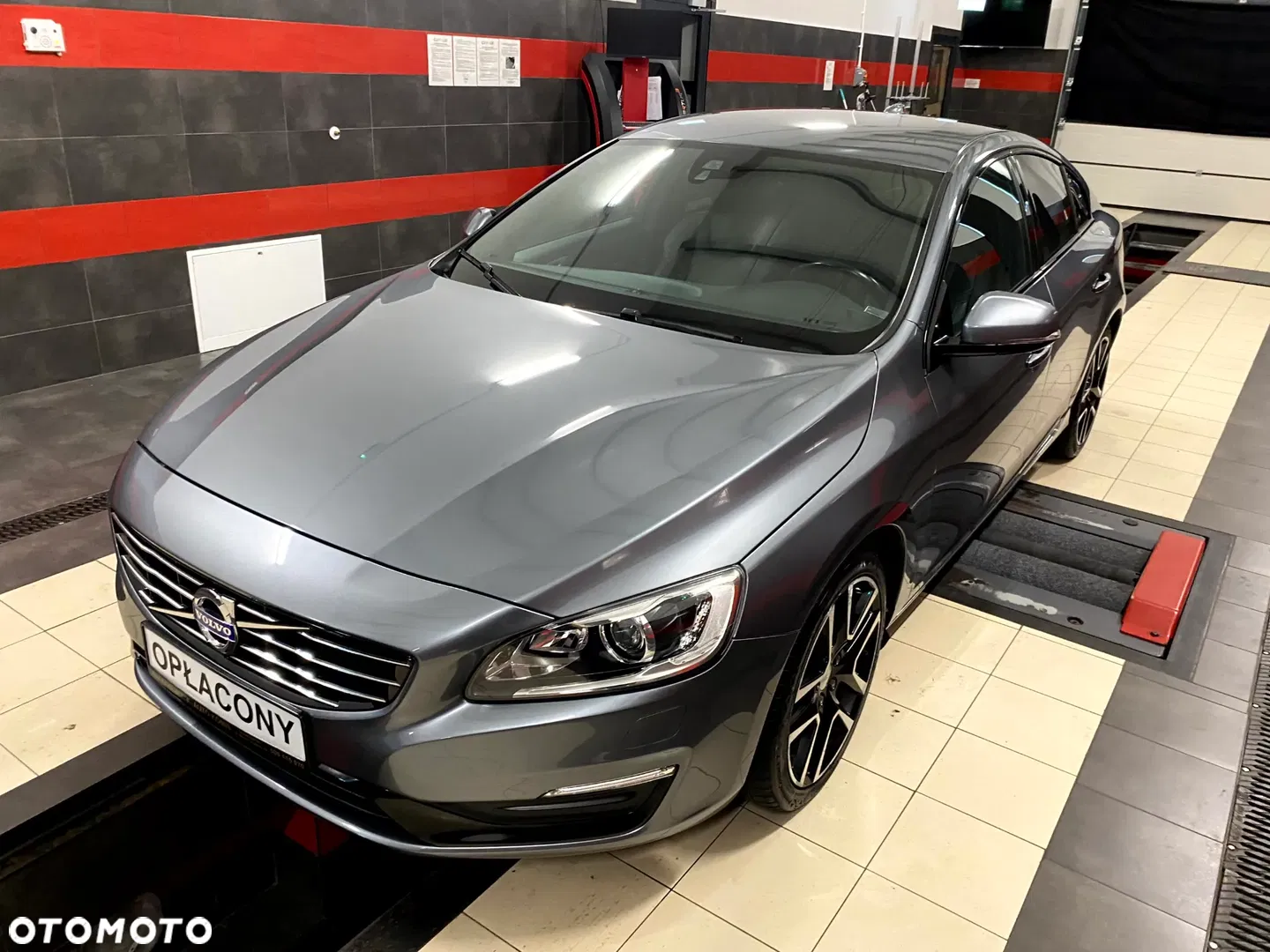 2017 Volvo S60 D4 Geartronic RDesign, photograph 2