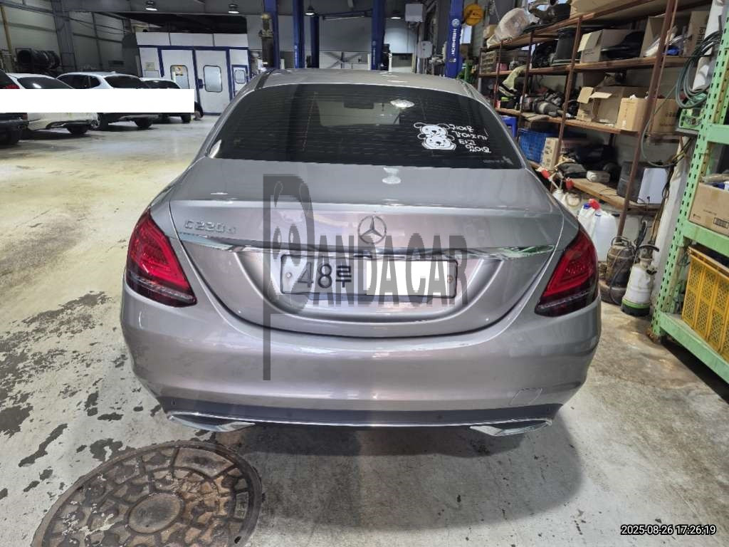 2019 Mercedes-Benz C220 d, photograph 2