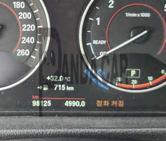 2017 BMW 320i, photograph 2