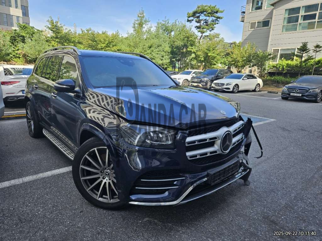2021 Mercedes-Benz GLS580 4MATIC, photograph 2