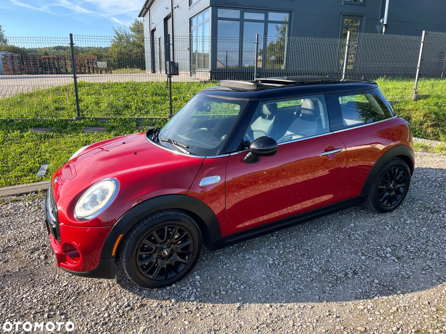 2015 MINI Cooper S Sport-Aut, photograph 2