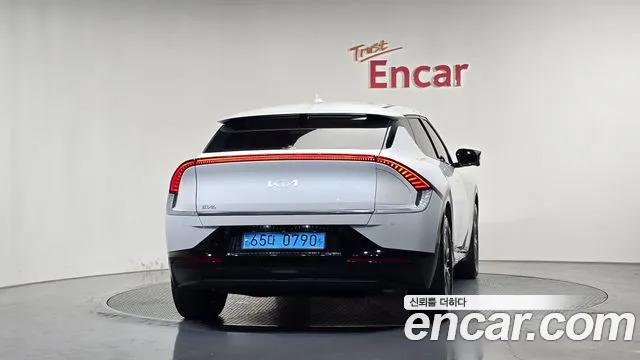 2024 Kia EV6 Long Range 4WD, photograph 8