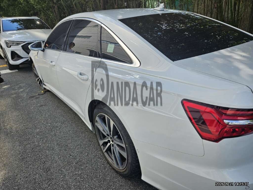 2022 Audi A6 45 TFSI quattro, photograph 5