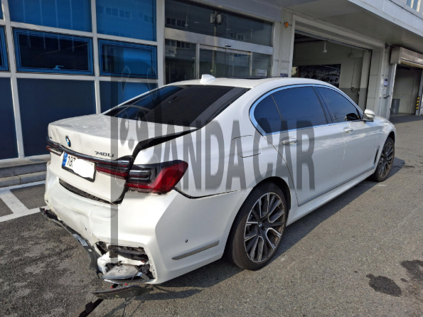 2022 BMW 740Li xDrive, photograph 3