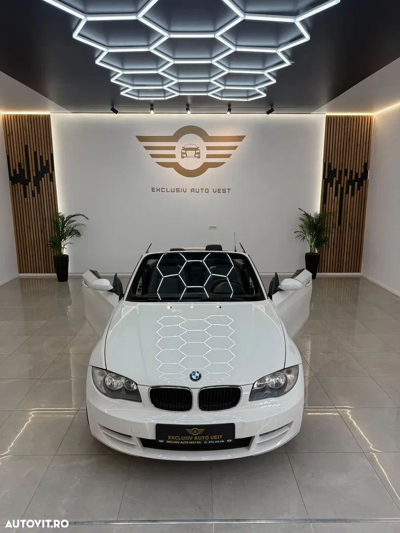 2008 BMW Seria 1 118i Edition Sport, photograph 12