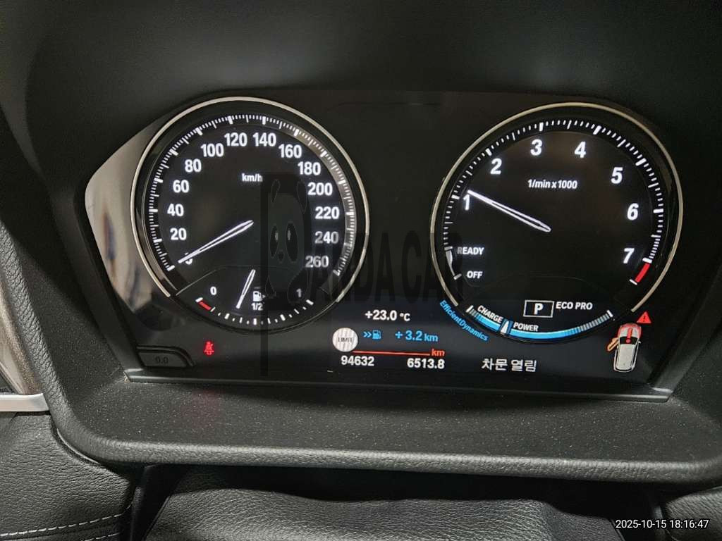 2021 BMW X1 xDrive20i, photograph 3
